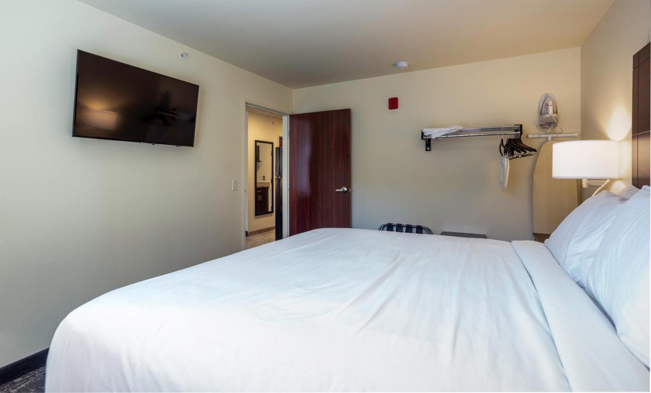 Cobblestone Inn & Suites - Бруквілл Екстер'єр фото