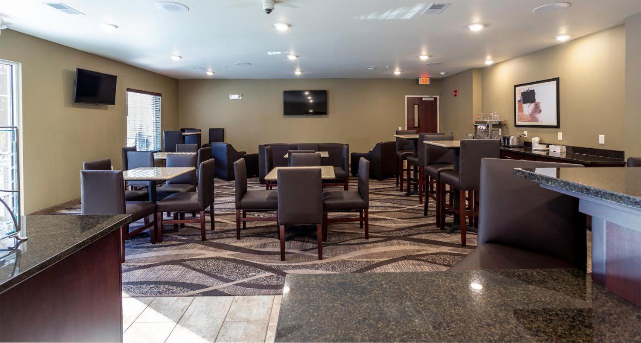 Cobblestone Inn & Suites - Бруквілл Екстер'єр фото