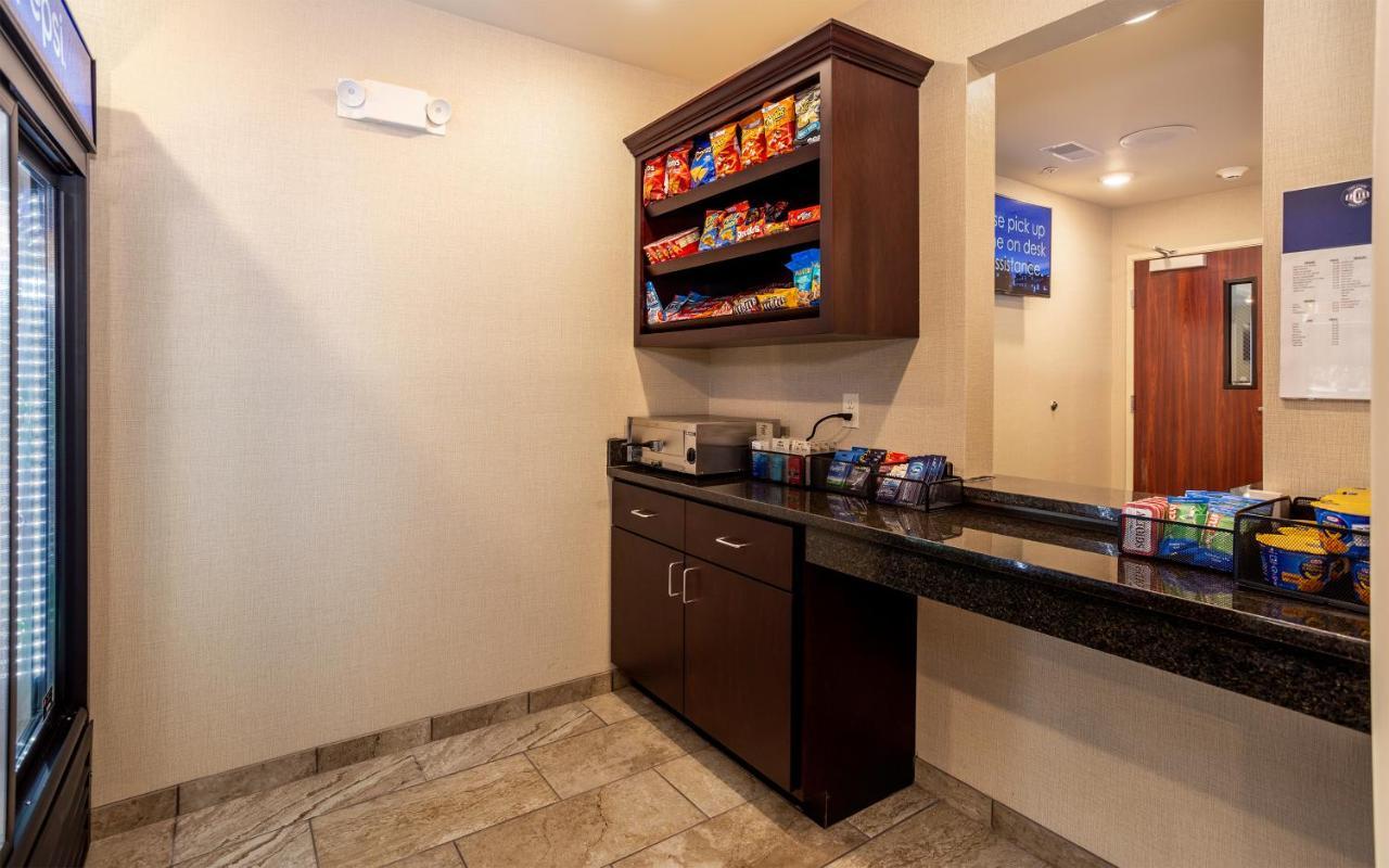 Cobblestone Inn & Suites - Бруквілл Екстер'єр фото