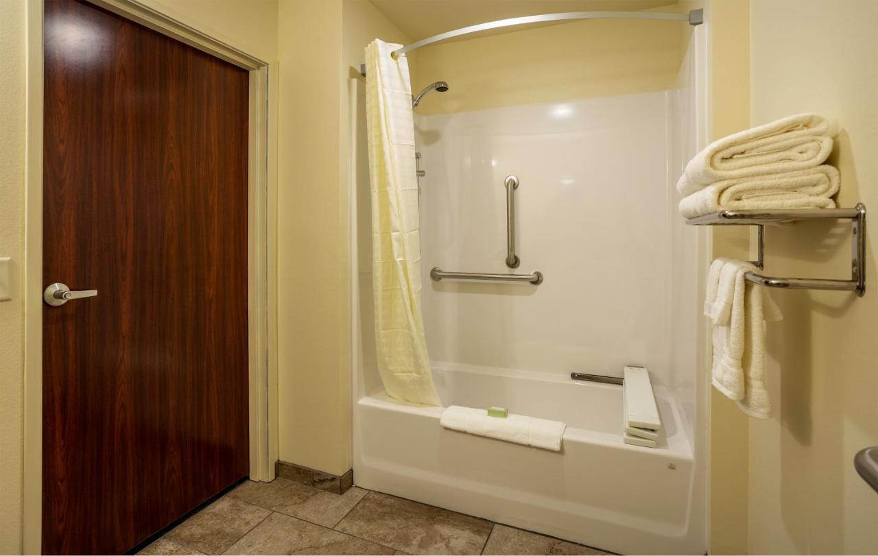 Cobblestone Inn & Suites - Бруквілл Екстер'єр фото